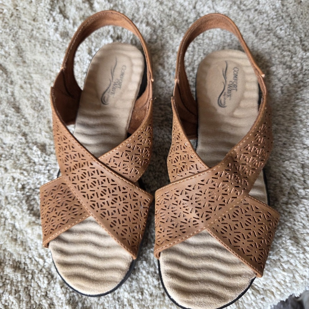 EASY STREET Women's Claudia Comfort Wave Sandals Size 8W  ~EUC~